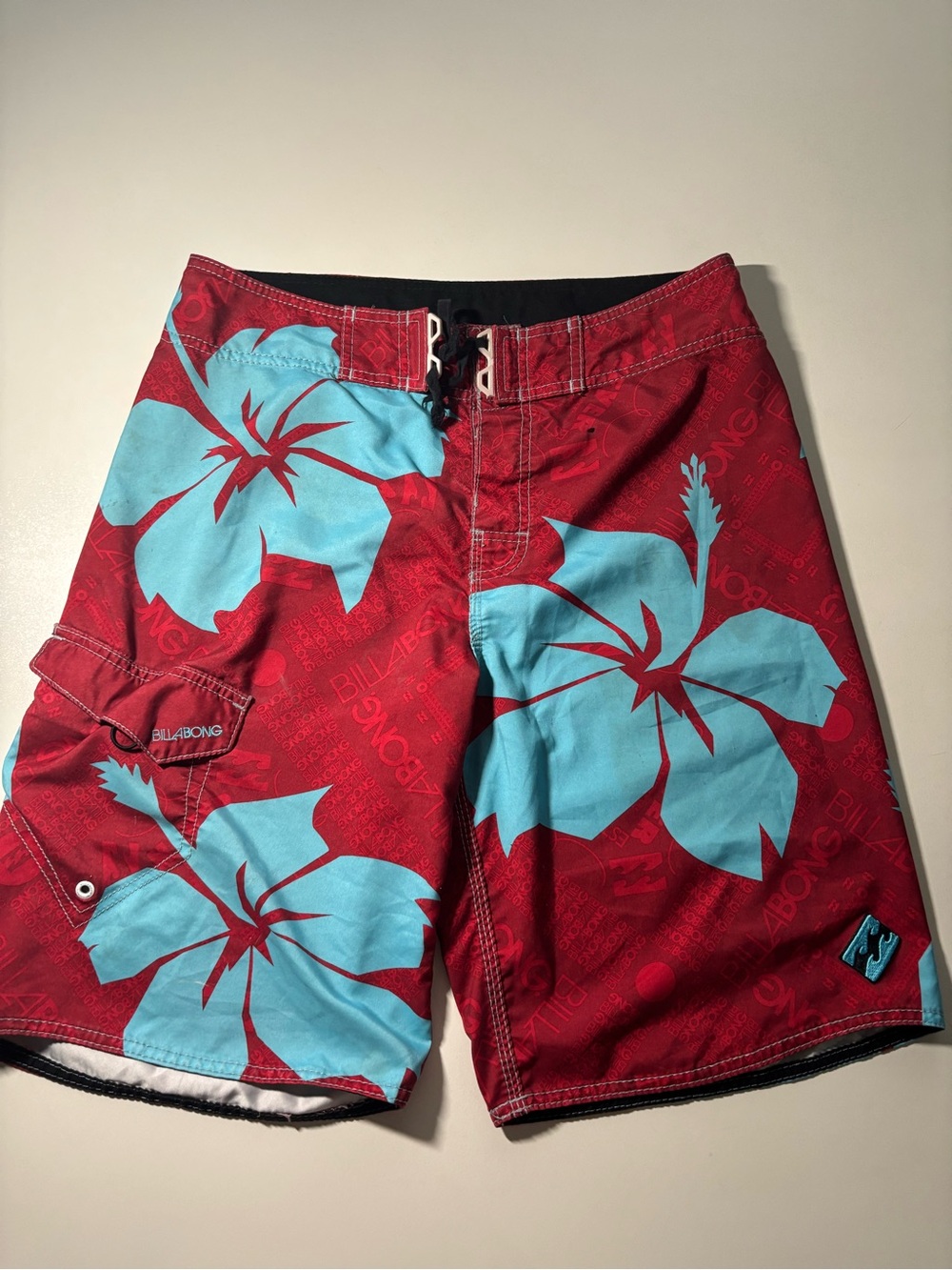 Billabong Men’s Red & Light Blue Hibiscus flower Y2K board shorts
